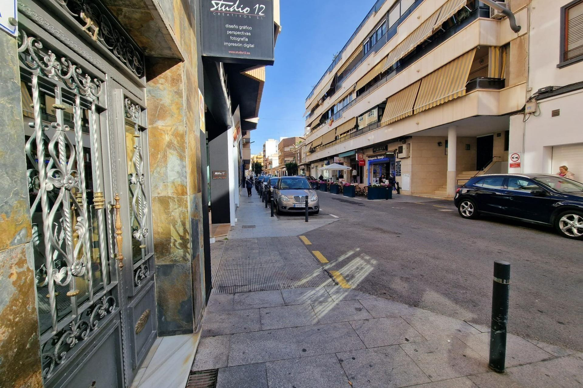 Resale - Apartment - Torrevieja - Estacion de autobuses