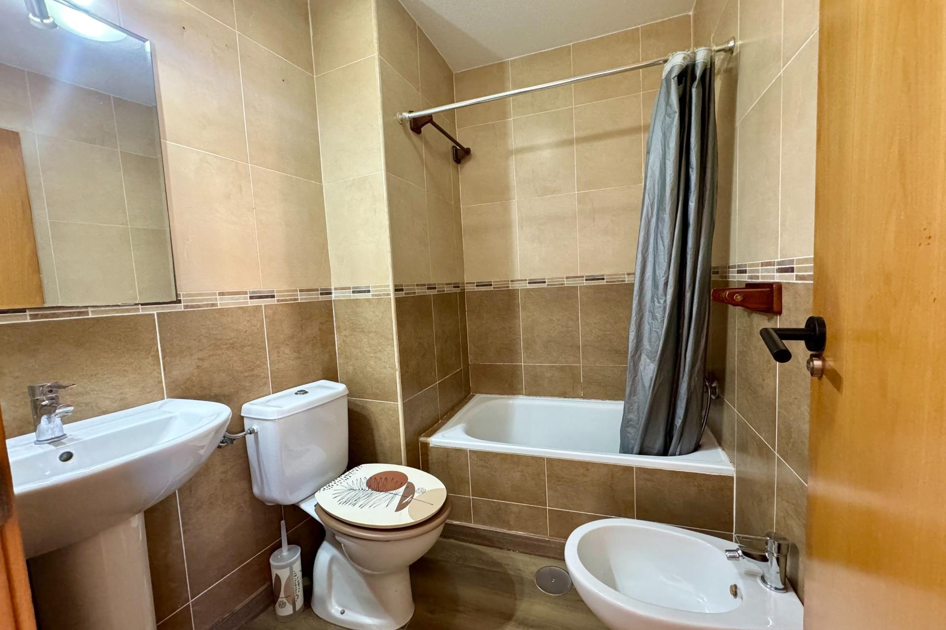 Resale - Apartment - Torrevieja - Estacion de autobuses