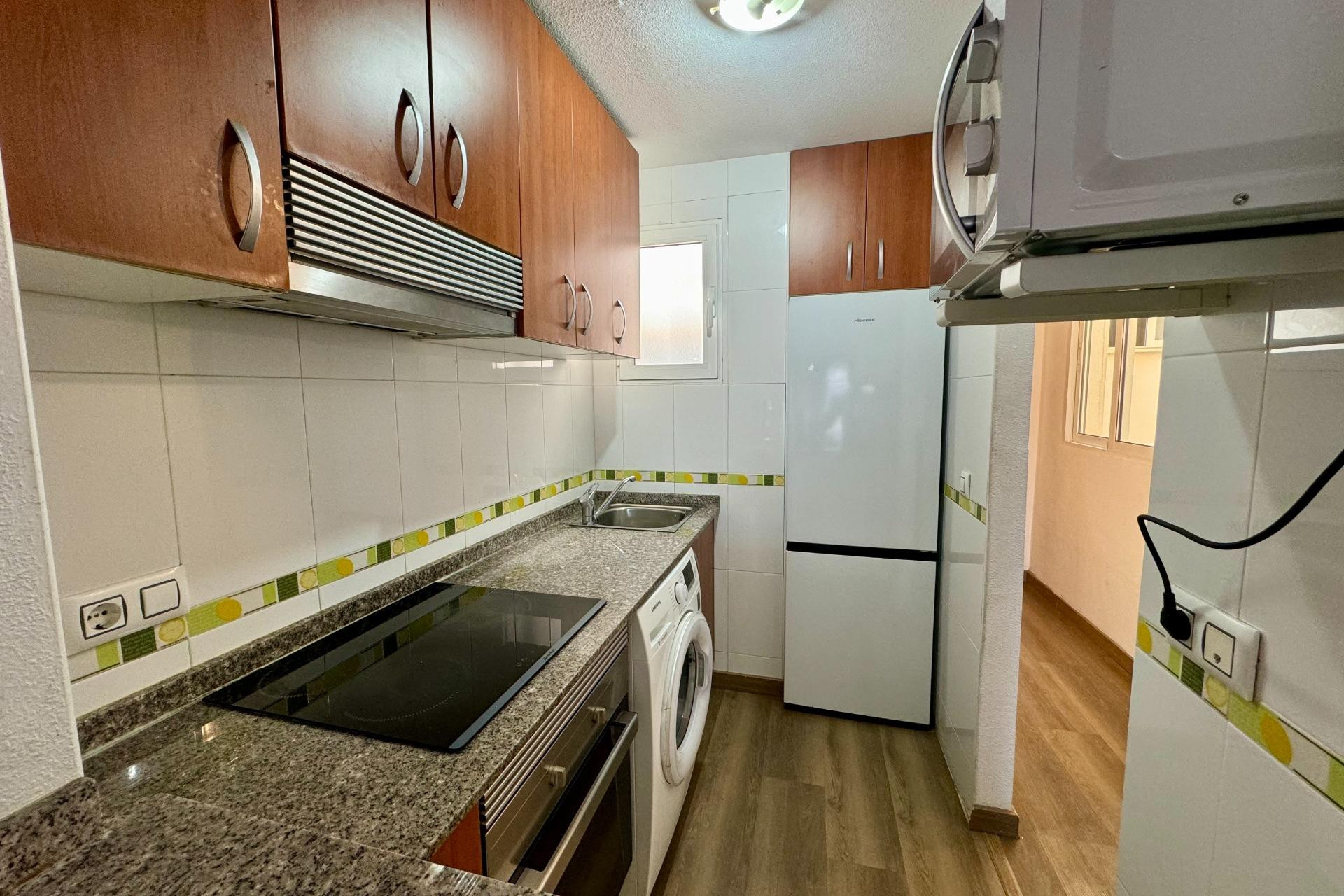 Resale - Apartment - Torrevieja - Estacion de autobuses