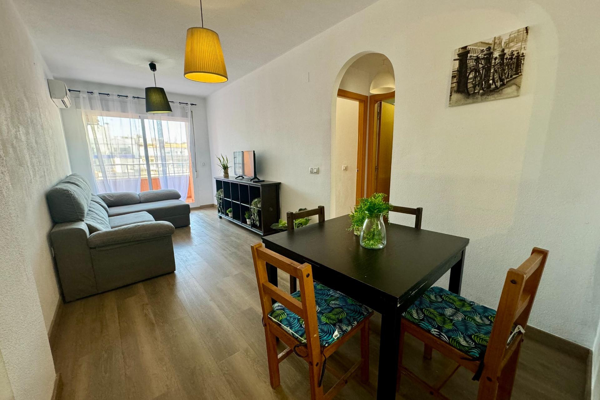 Resale - Apartment - Torrevieja - Estacion de autobuses