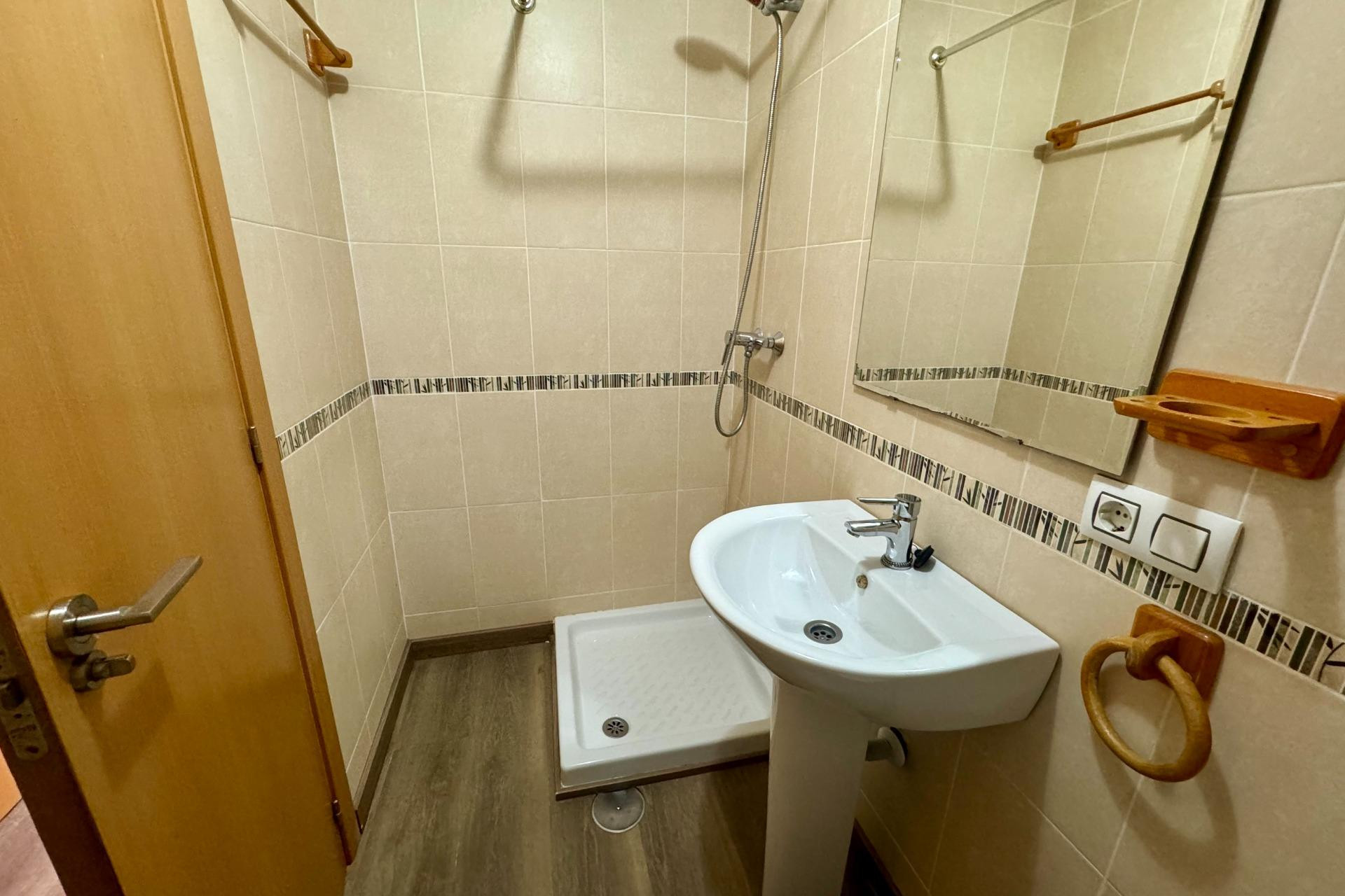 Resale - Apartment - Torrevieja - Estacion de autobuses