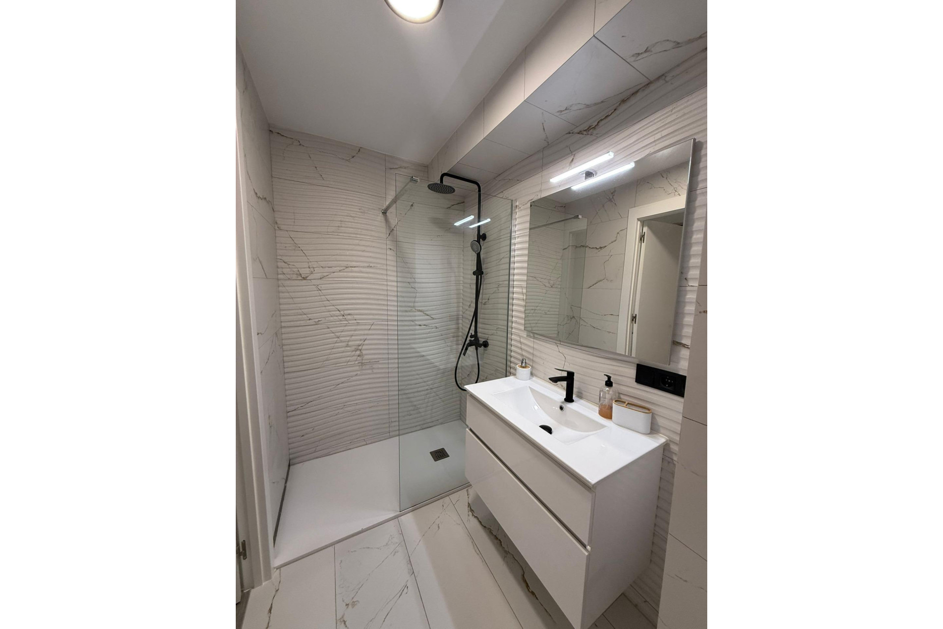 Resale - Apartment - Torrevieja - Estacion de autobuses