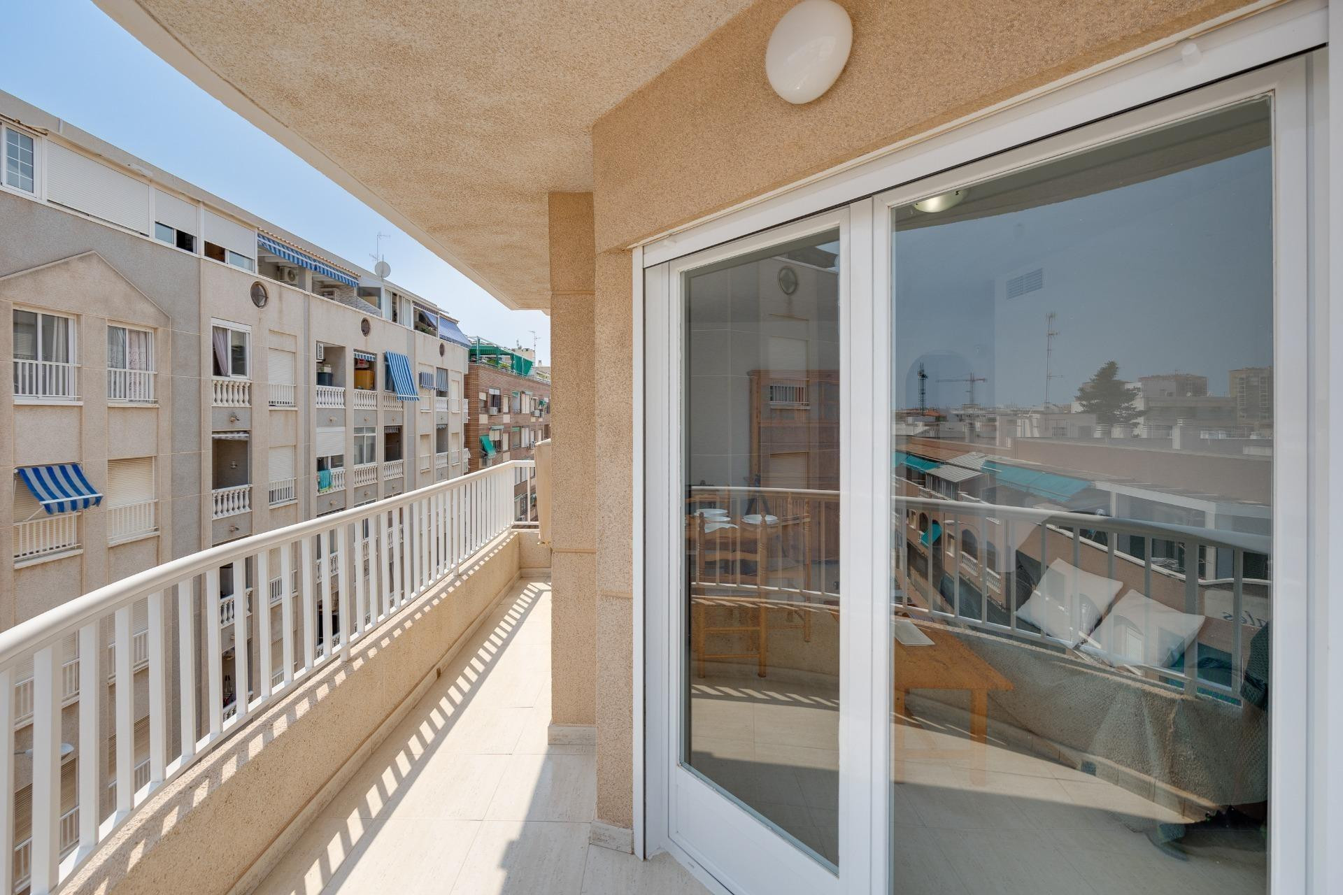 Resale - Apartment - Torrevieja - Estacion de autobuses