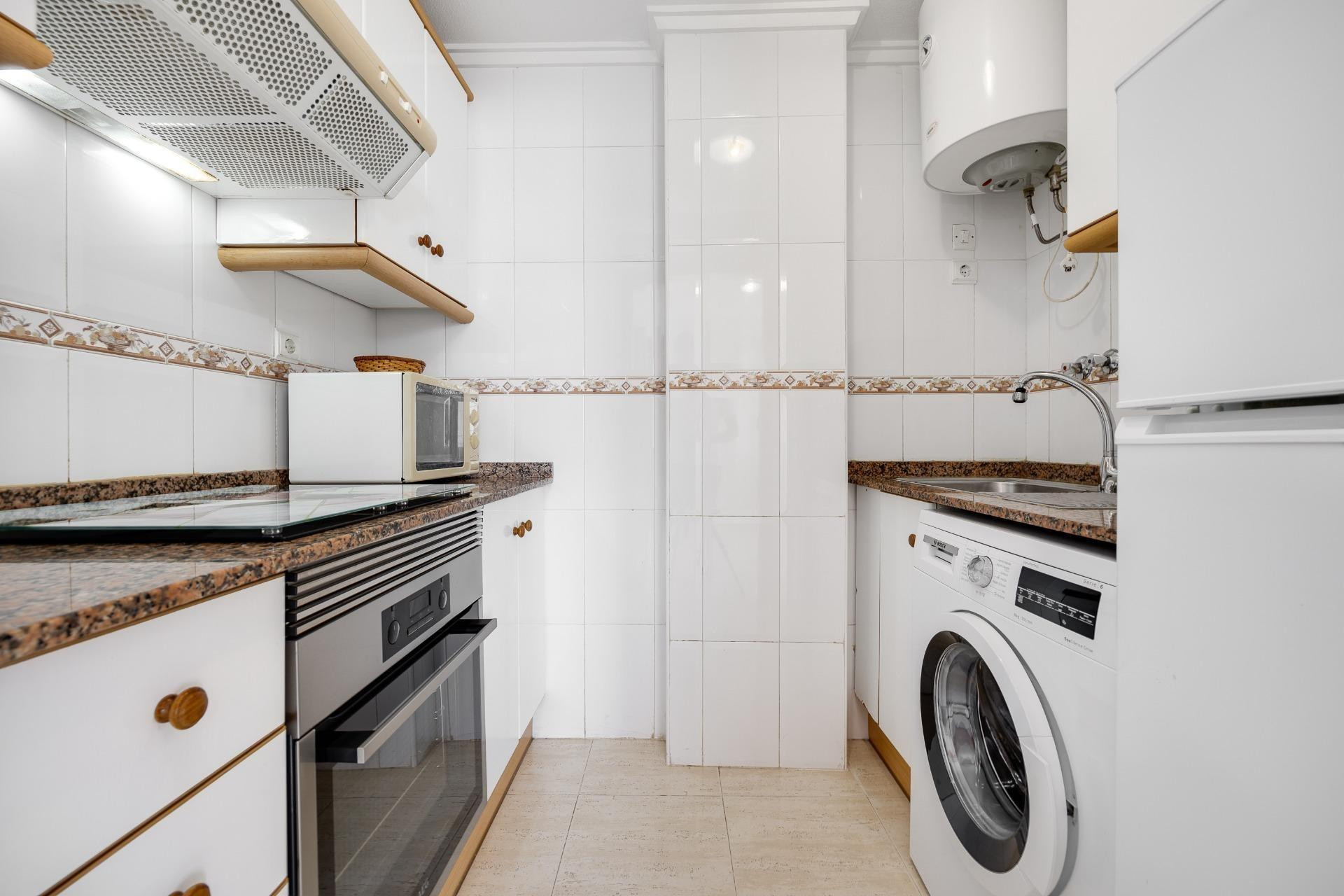 Resale - Apartment - Torrevieja - Estacion de autobuses