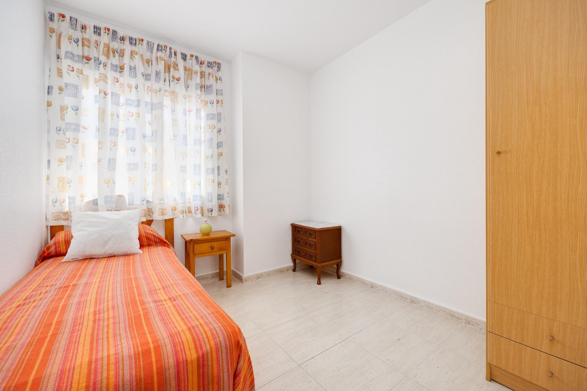 Resale - Apartment - Torrevieja - Estacion de autobuses