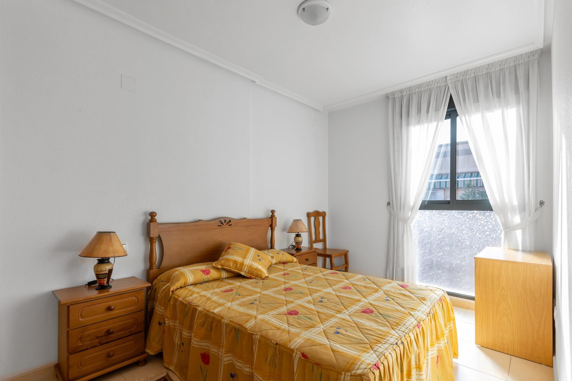 Resale - Apartment - Torrevieja - Estacion de autobuses