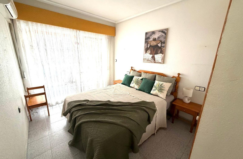 Resale - Apartment - Torrevieja - Estacion de autobuses