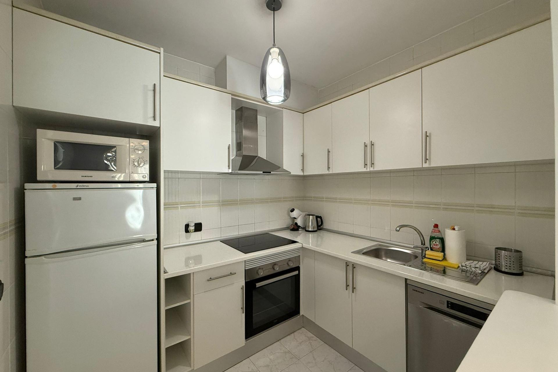 Resale - Apartment - Torrevieja - Estacion de autobuses