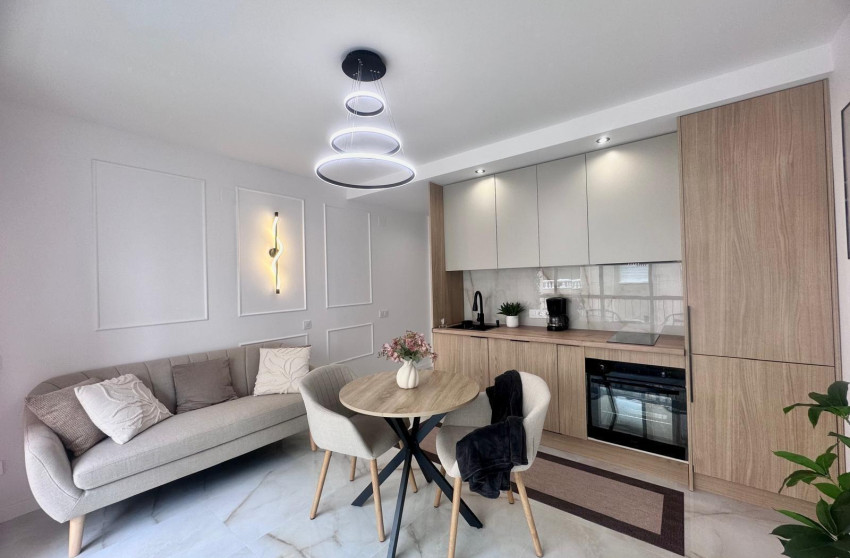 Resale - Apartment - Torrevieja - Estacion de autobuses