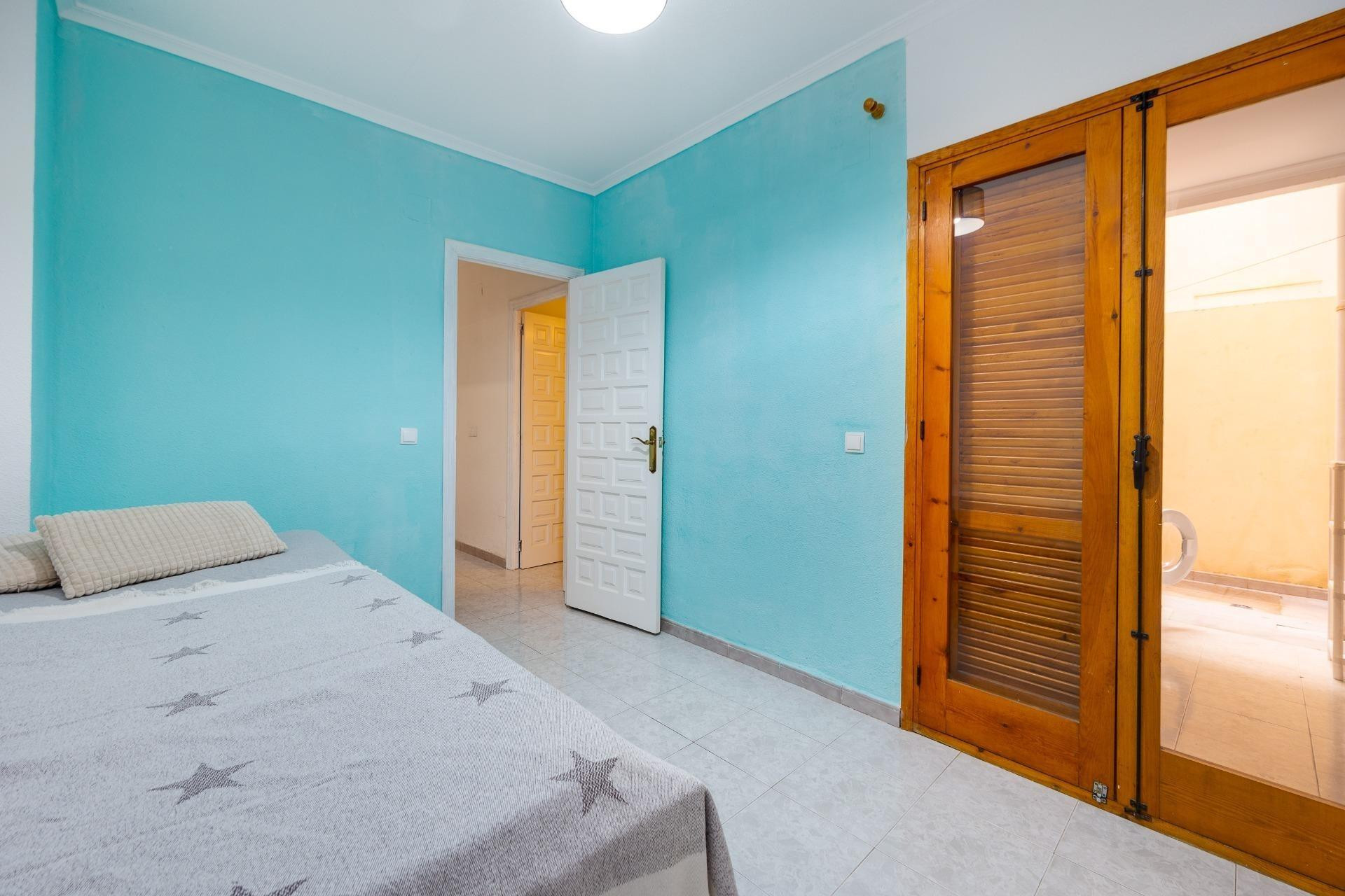 Resale - Apartment - Torrevieja - Estacion de autobuses