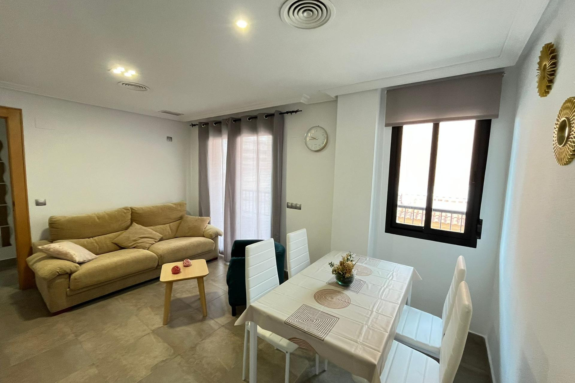 Resale - Apartment - Torrevieja - La Mata pueblo
