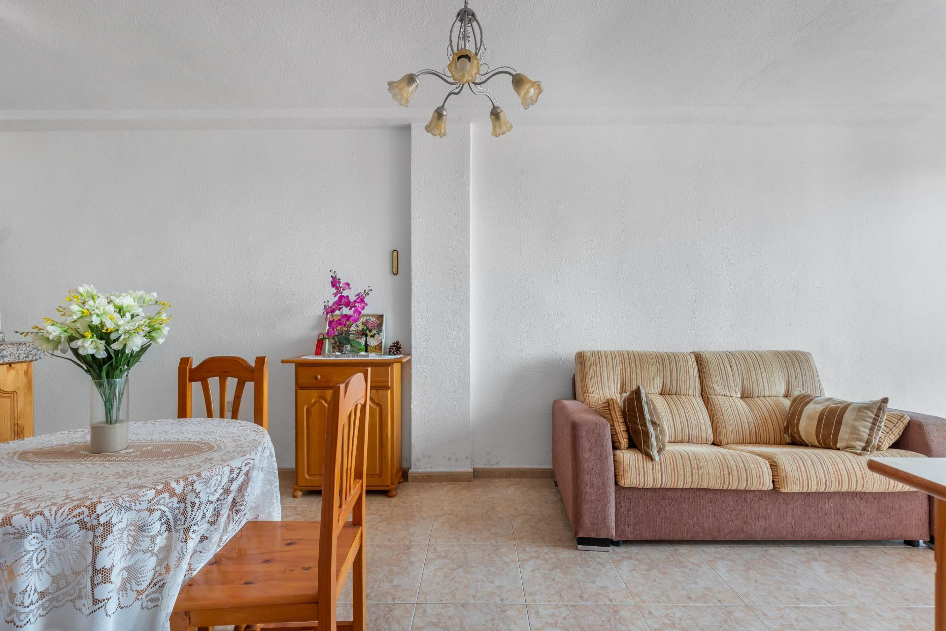 Resale - Apartment - Torrevieja - La Mata pueblo