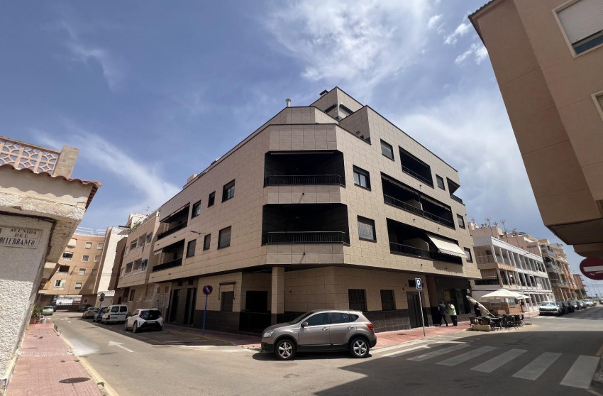 Resale - Apartment - Torrevieja - La Mata pueblo