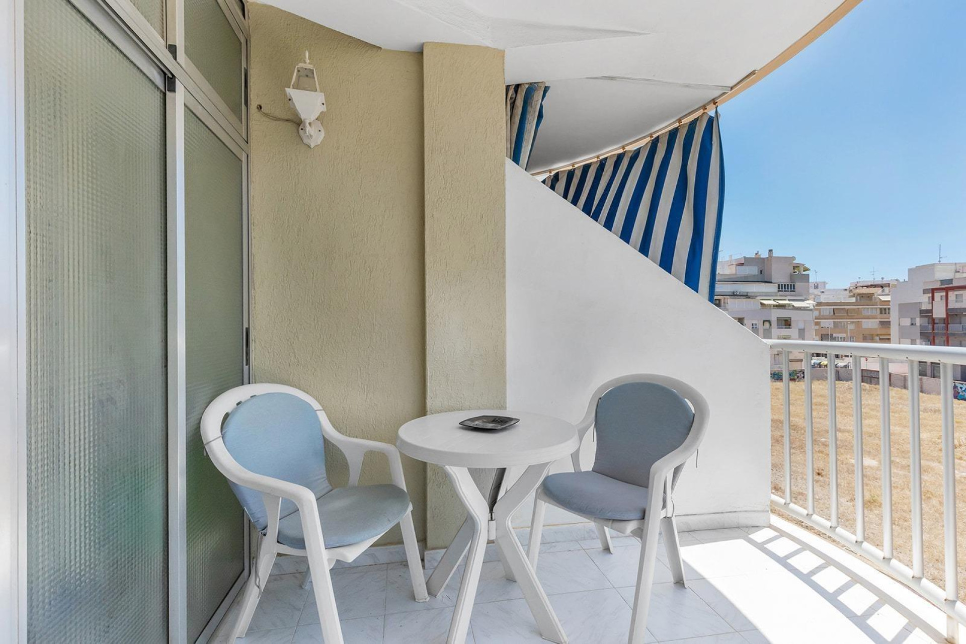 Resale - Apartment - Torrevieja - La Mata pueblo