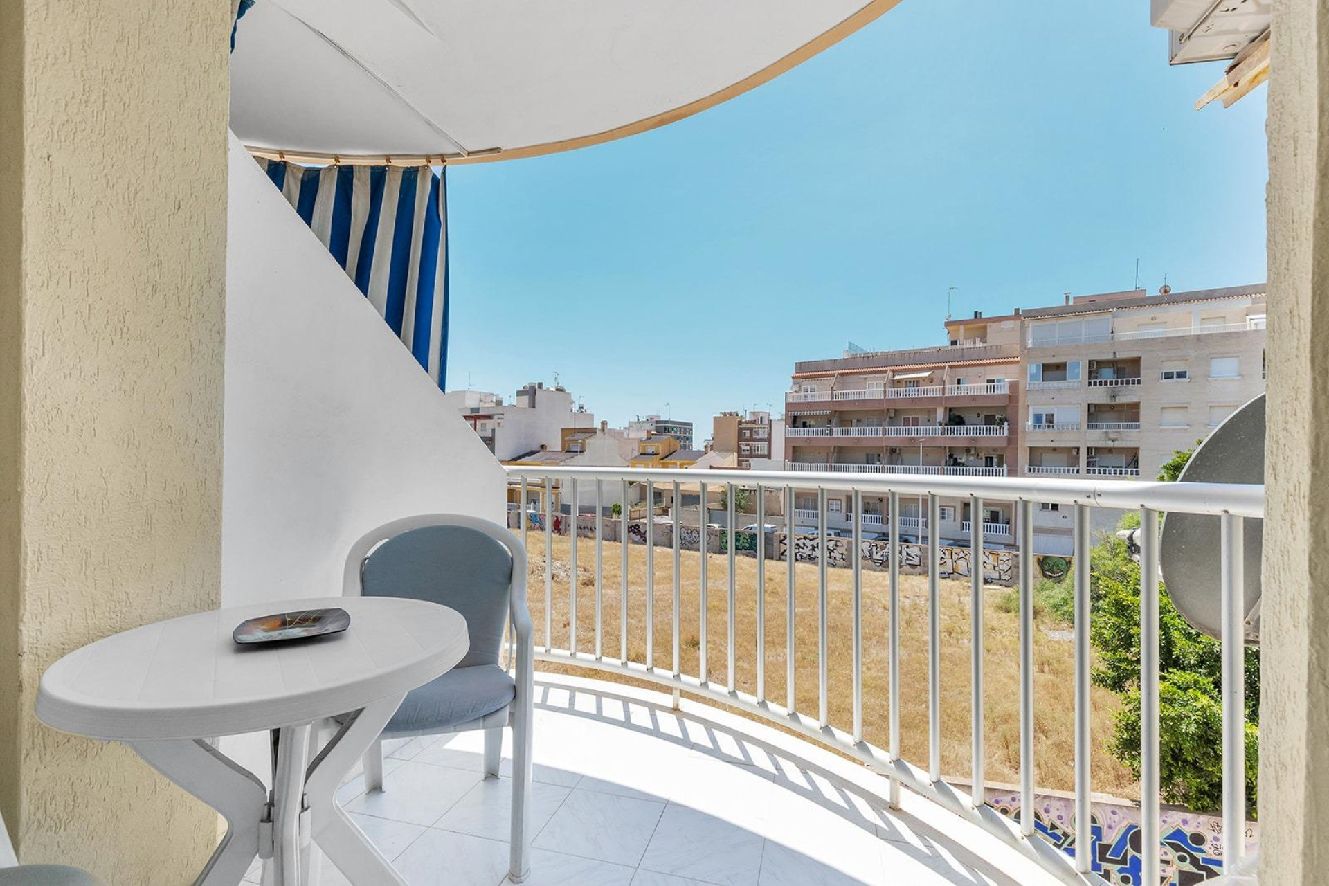 Resale - Apartment - Torrevieja - La Mata pueblo