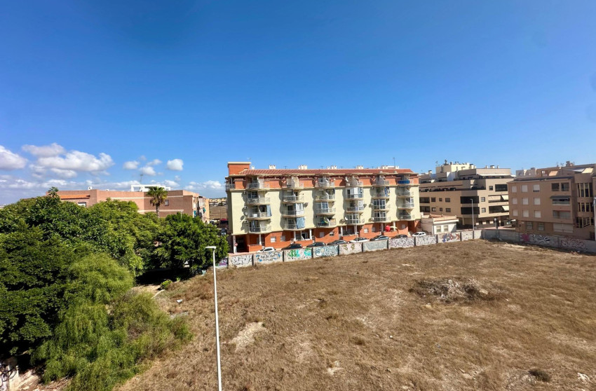 Resale - Apartment - Torrevieja - La Mata pueblo
