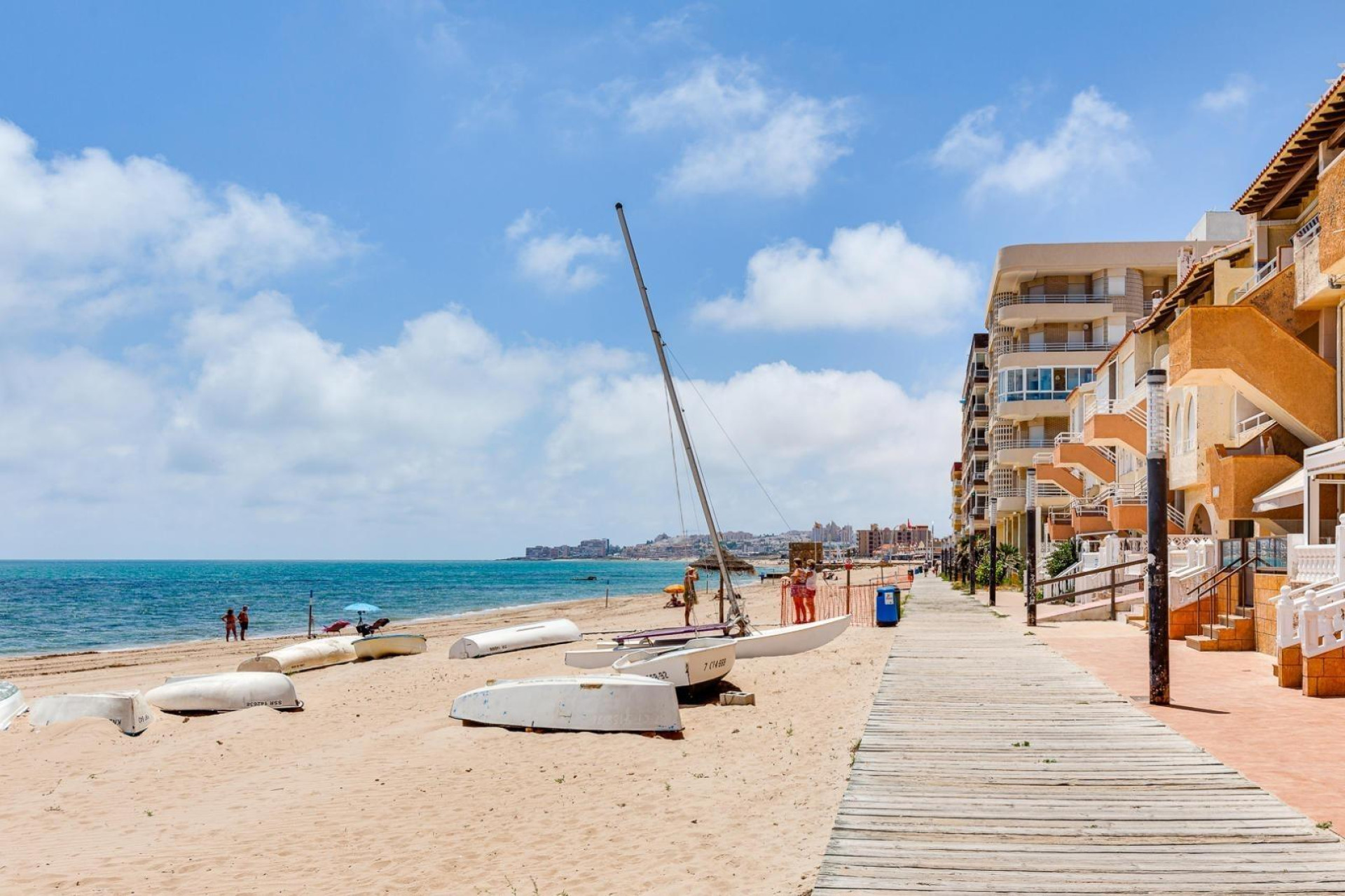 Resale - Apartment - Torrevieja - La Mata pueblo