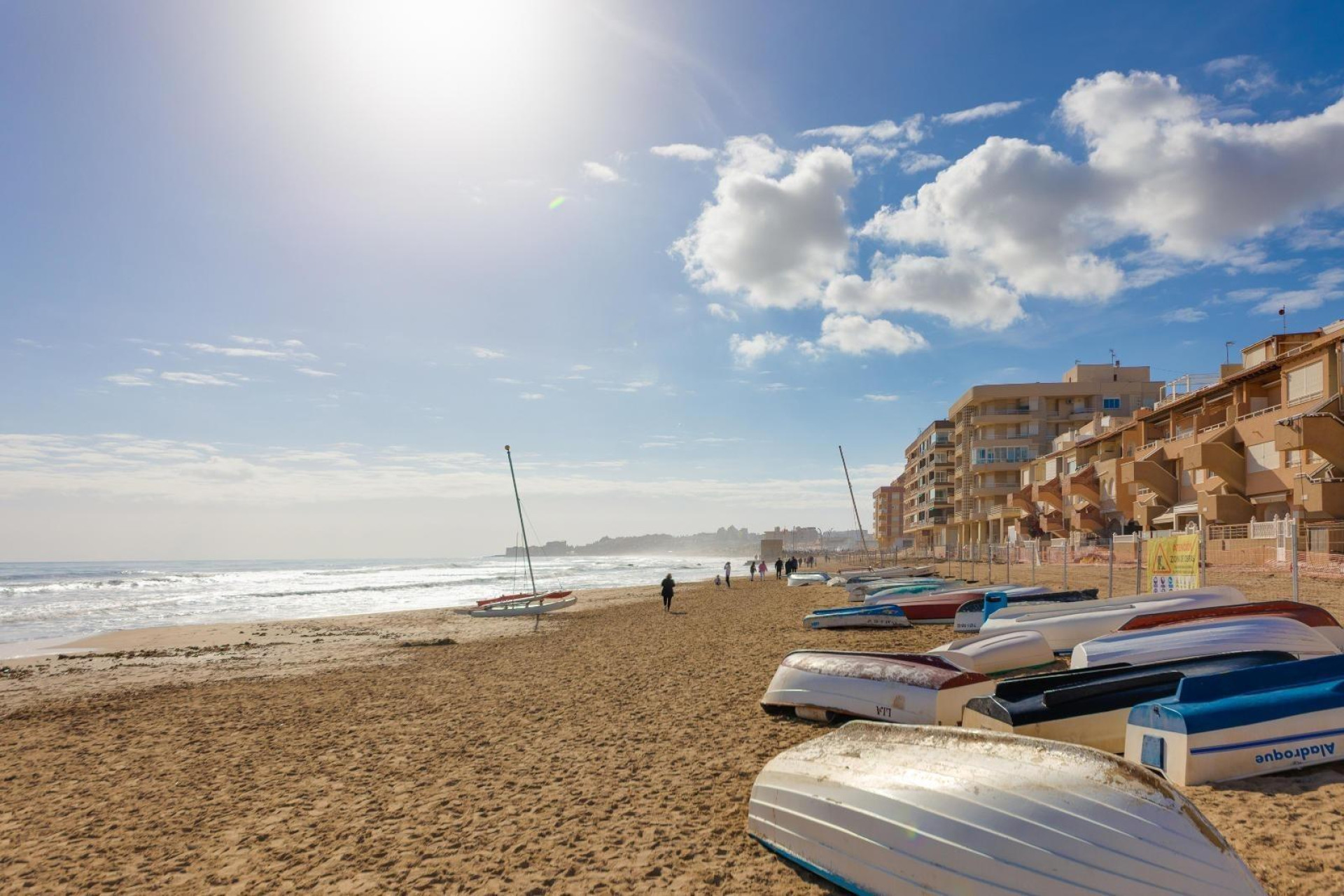 Resale - Apartment - Torrevieja - La Mata pueblo