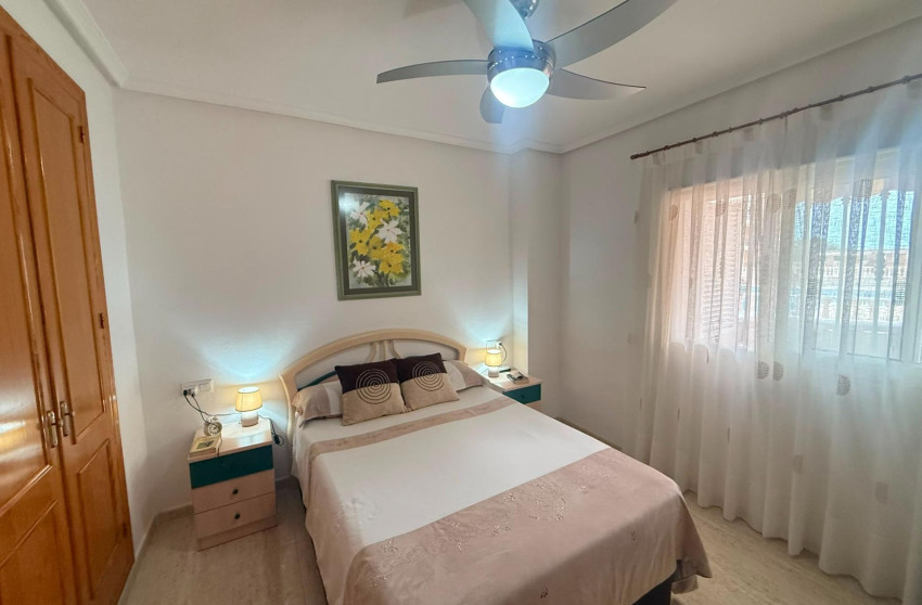 Resale - Apartment - Torrevieja - La Mata pueblo