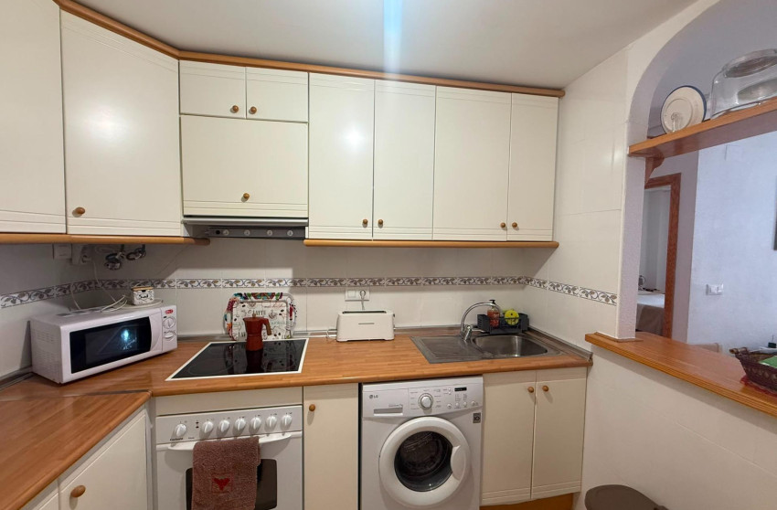 Resale - Apartment - Torrevieja - La Mata pueblo