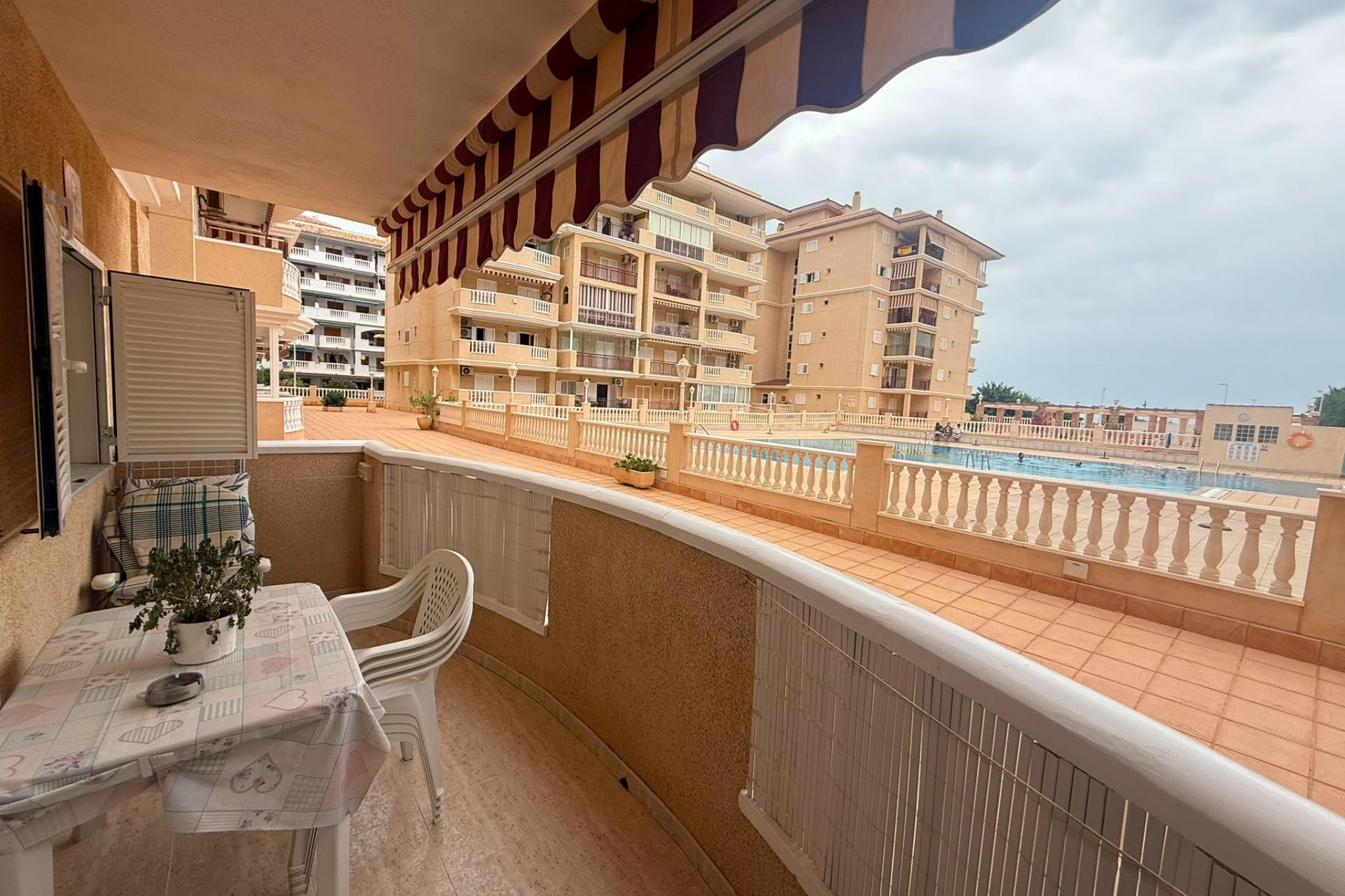 Resale - Apartment - Torrevieja - La Mata pueblo