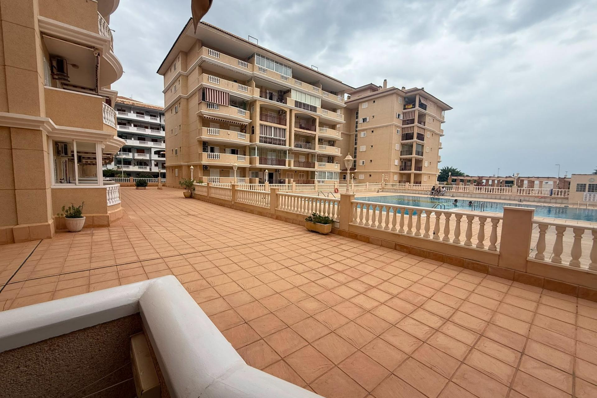 Resale - Apartment - Torrevieja - La Mata pueblo