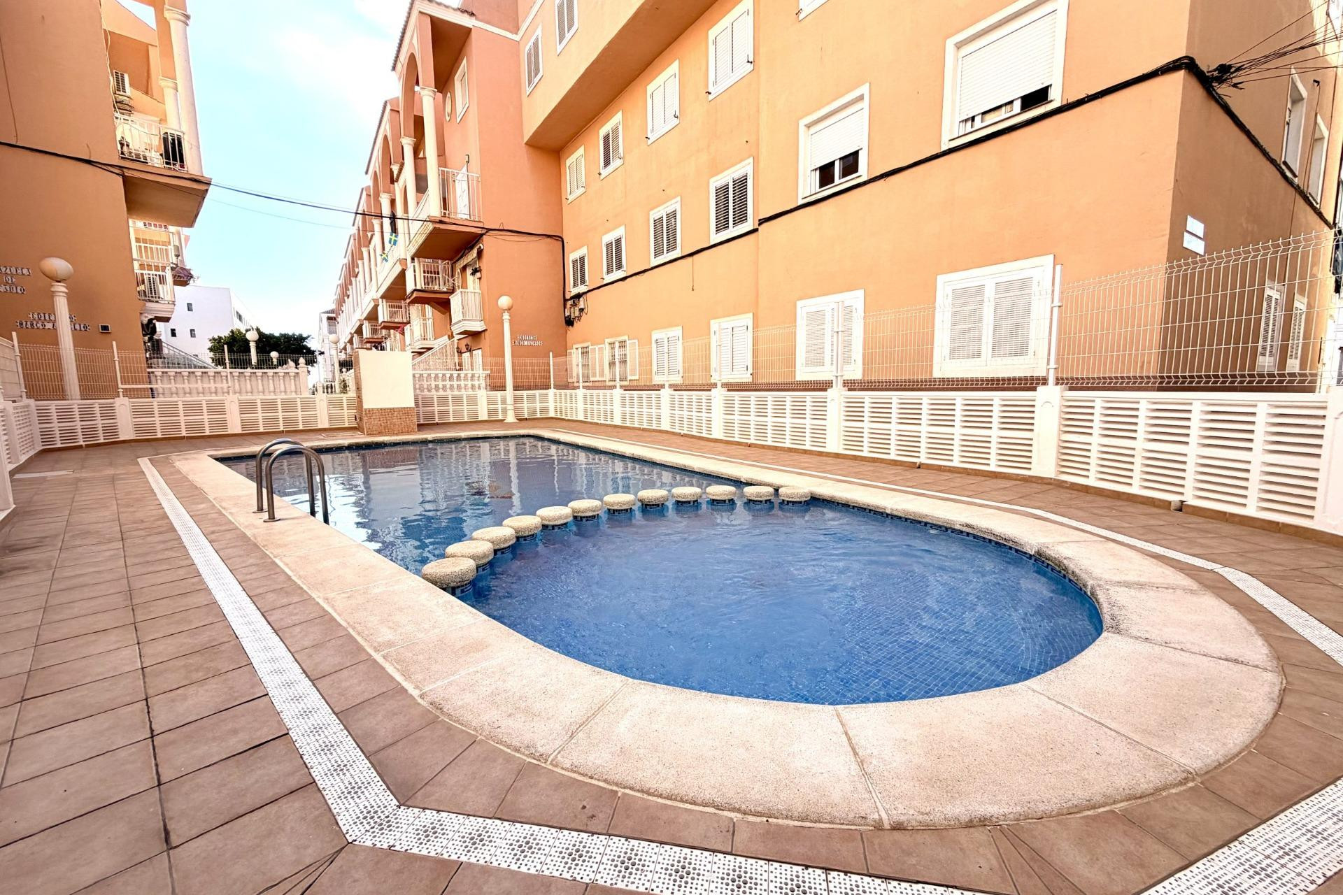 Resale - Apartment - Torrevieja - La Mata pueblo