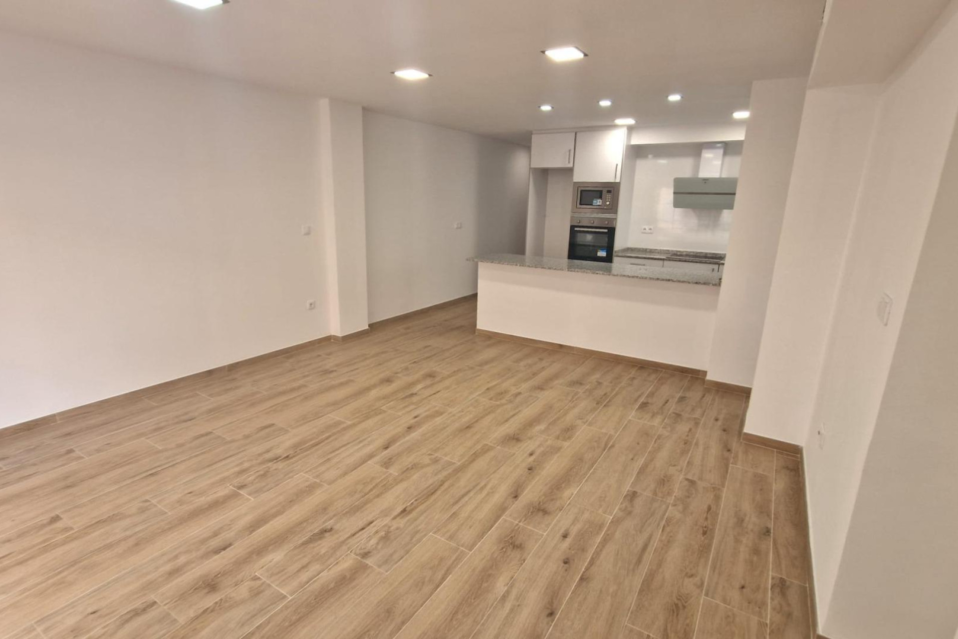 Resale - Apartment - Torrevieja - La Mata