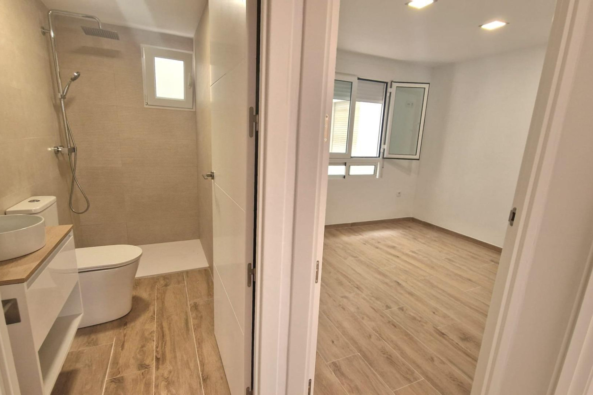 Resale - Apartment - Torrevieja - La Mata