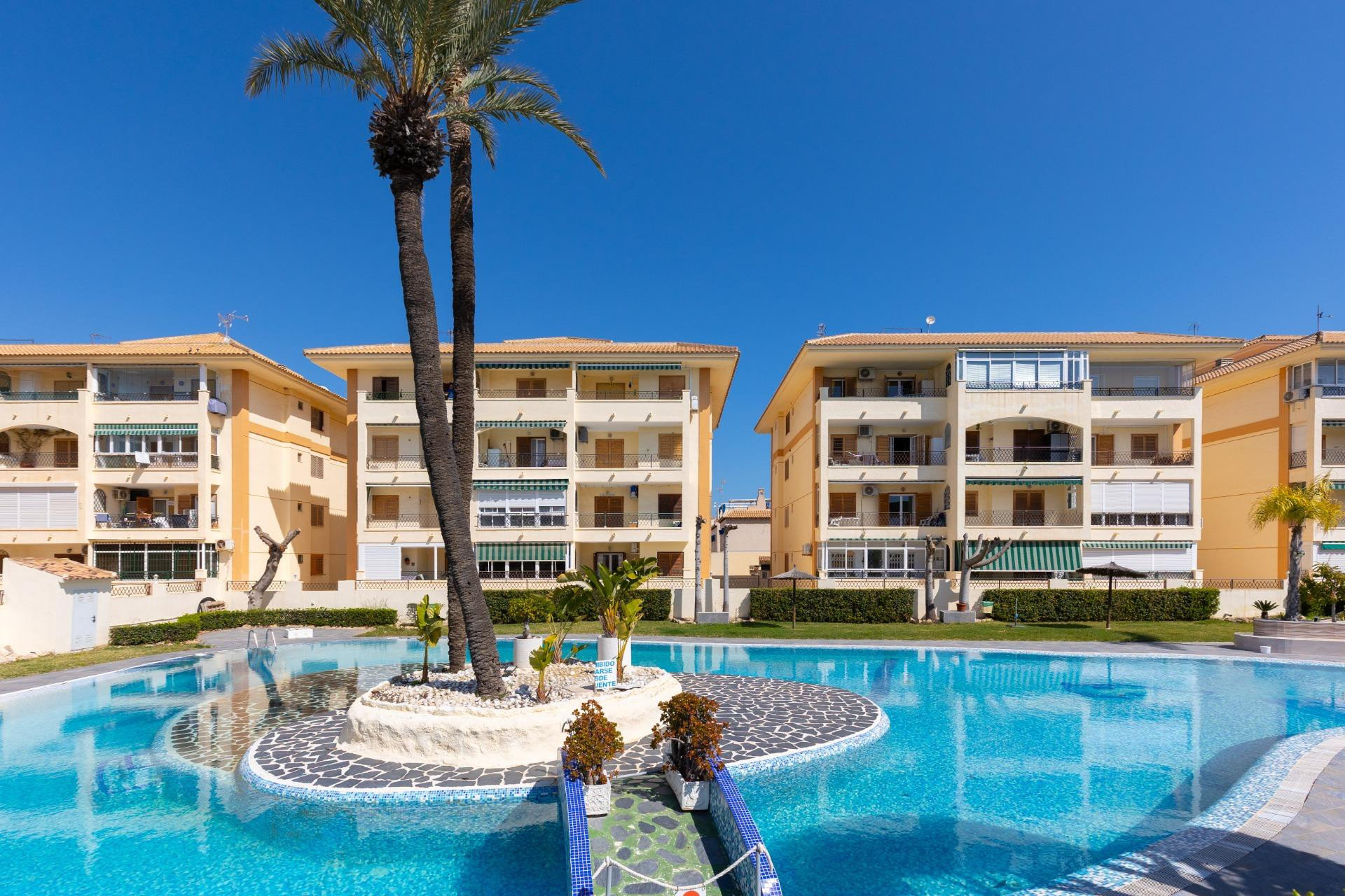 Resale - Apartment - Torrevieja - La Mata