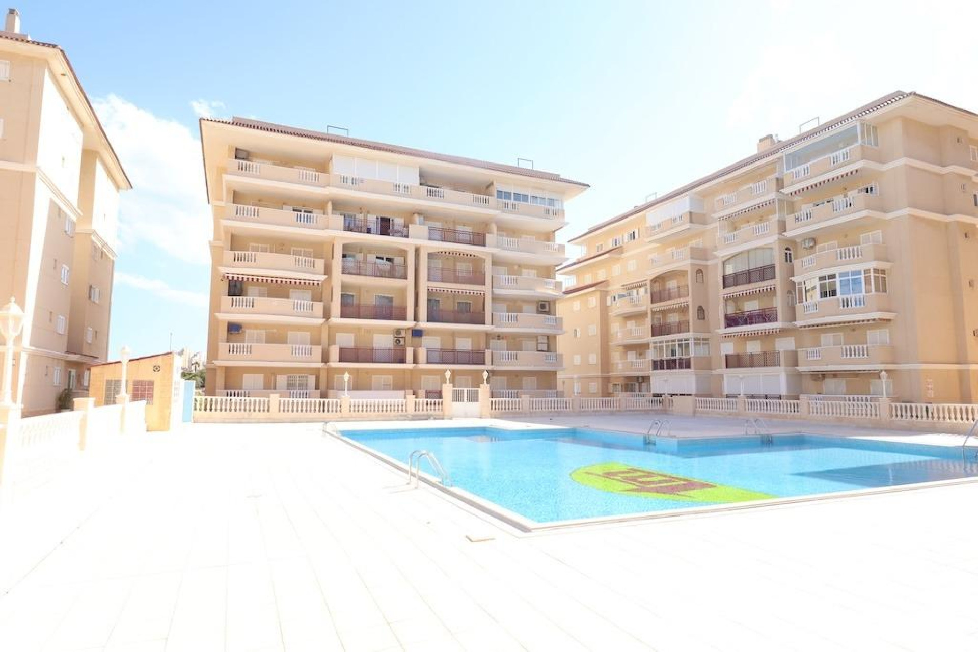 Resale - Apartment - Torrevieja - La Mata