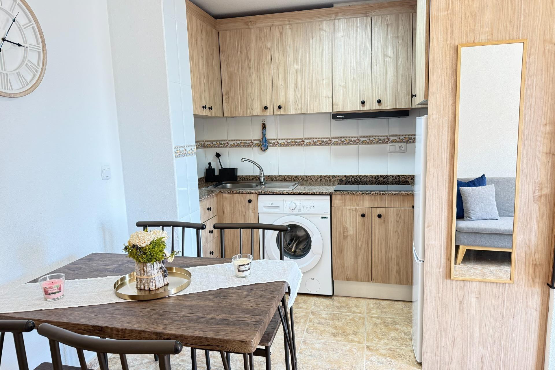 Resale - Apartment - Torrevieja - Los Europeos