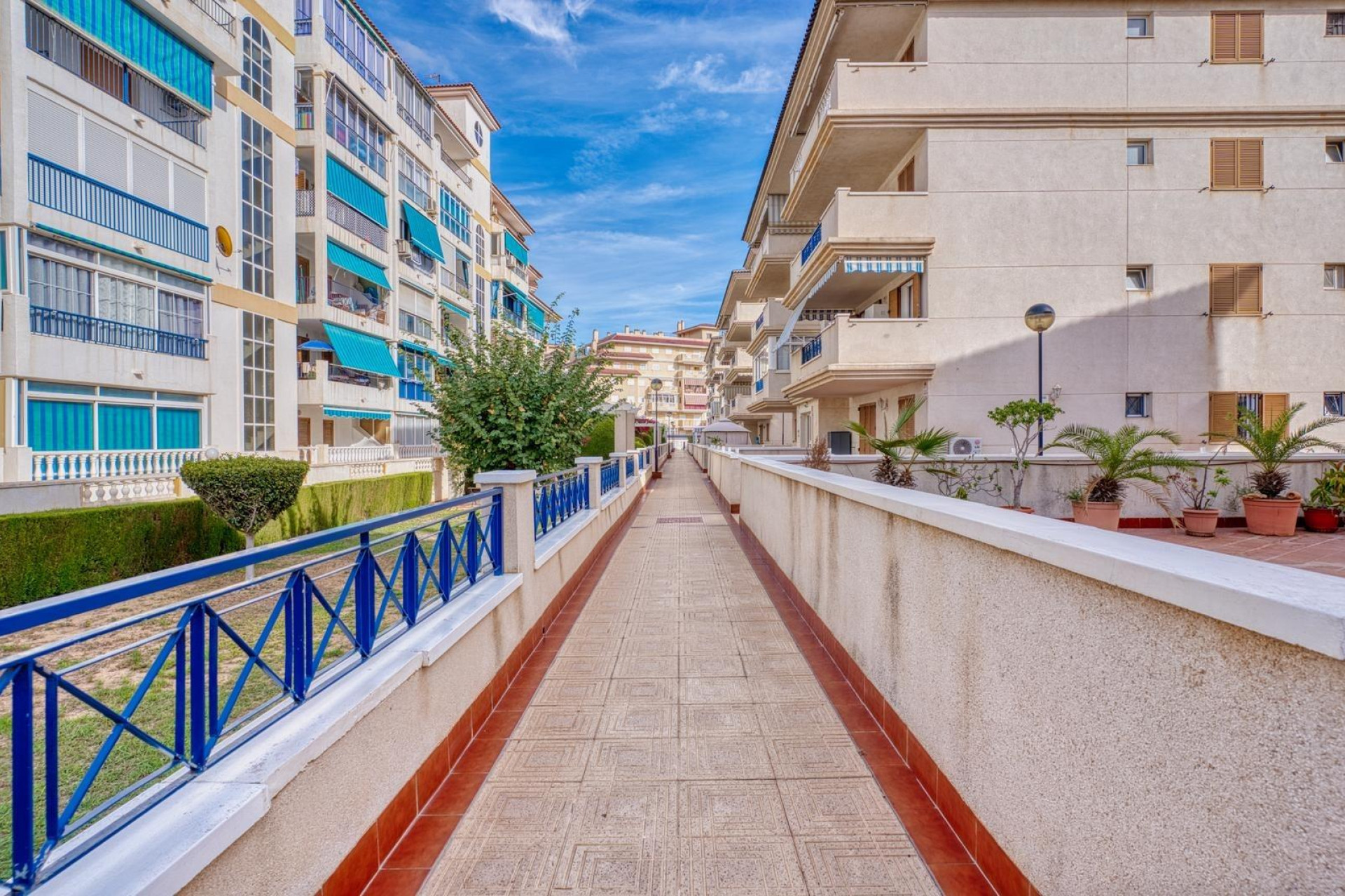 Resale - Apartment - Torrevieja - Los Europeos