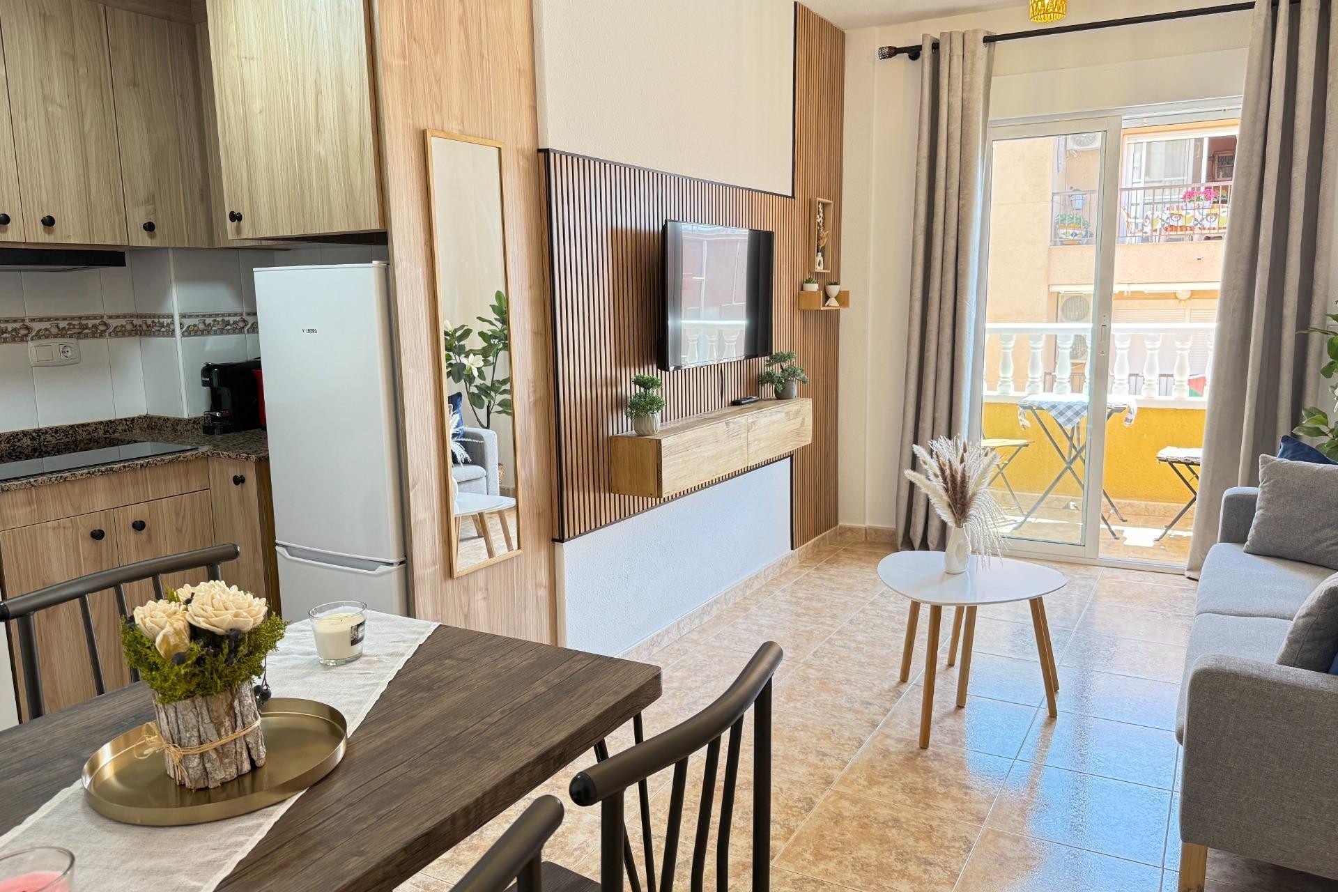 Resale - Apartment - Torrevieja - Los Europeos
