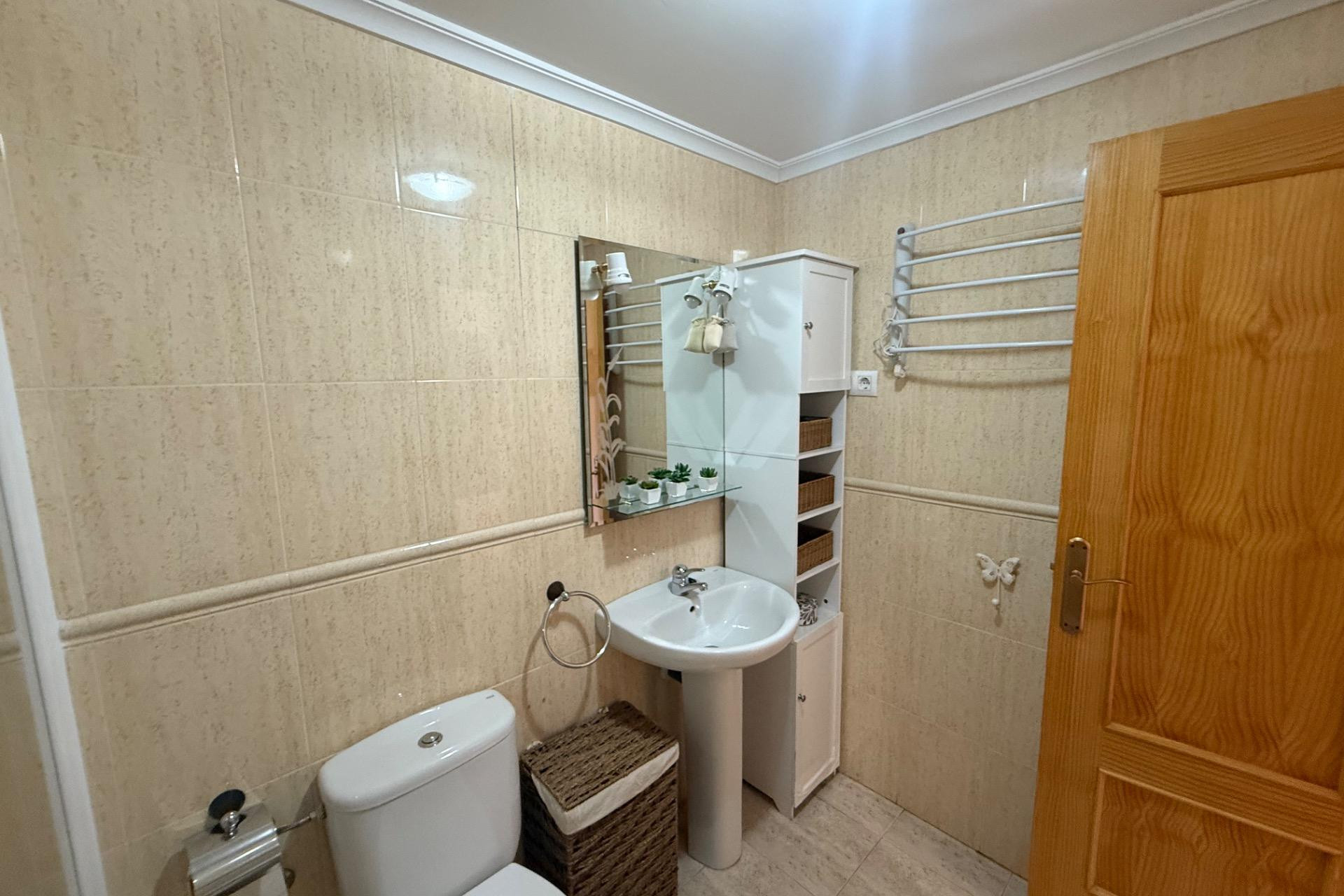 Resale - Apartment - Torrevieja - Los Europeos
