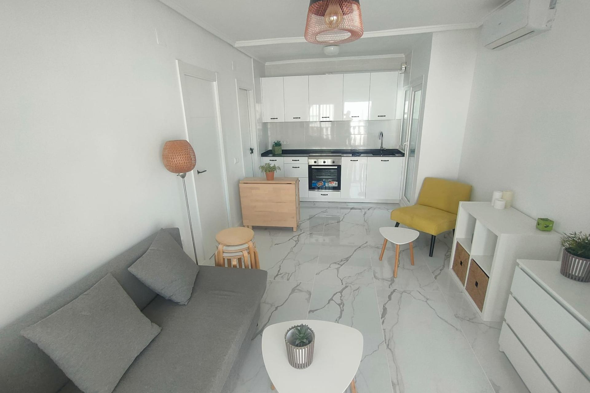 Resale - Apartment - Torrevieja - Los Frutales