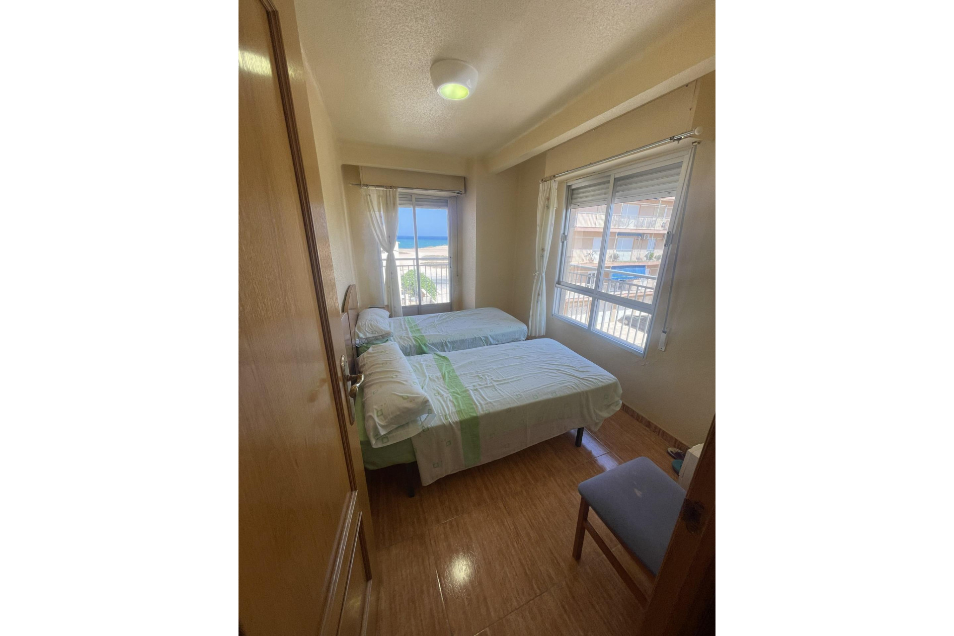 Resale - Apartment - Torrevieja - Miramar - Torre del Moro