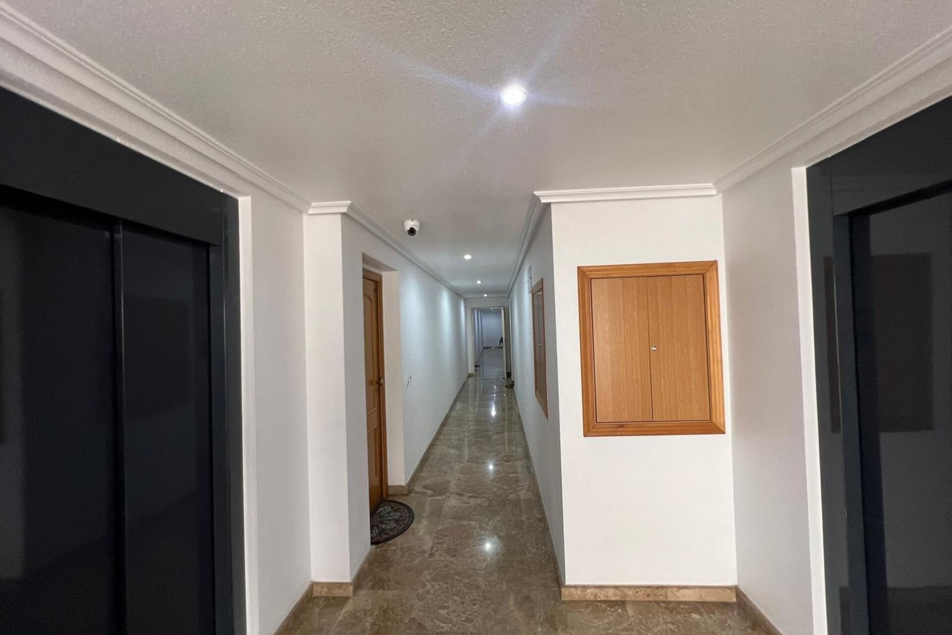 Resale - Apartment - Torrevieja - Parque de las Naciones