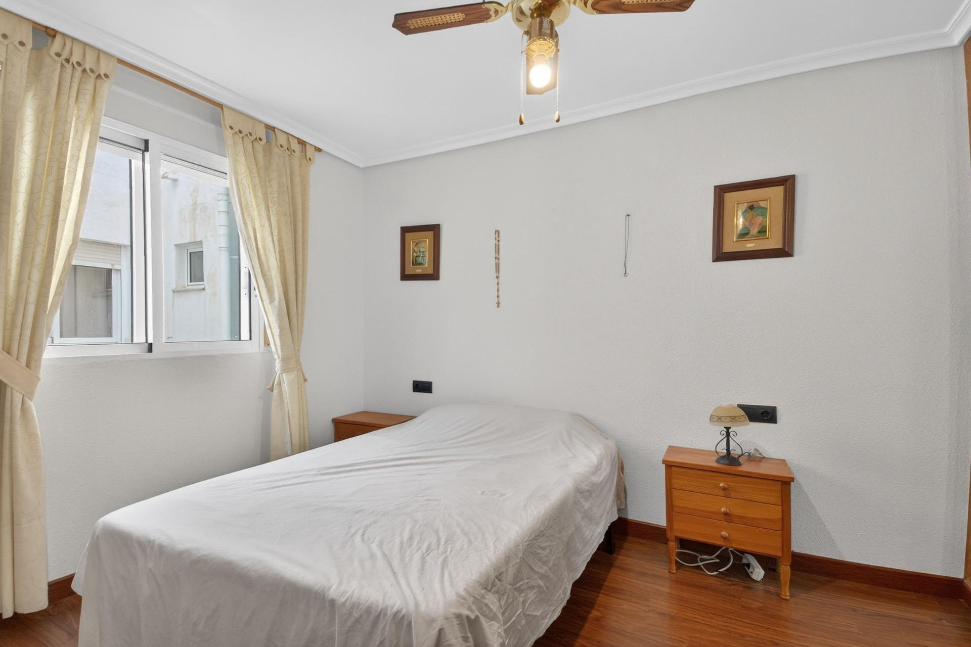 Resale - Apartment - Torrevieja - Parque de las Naciones