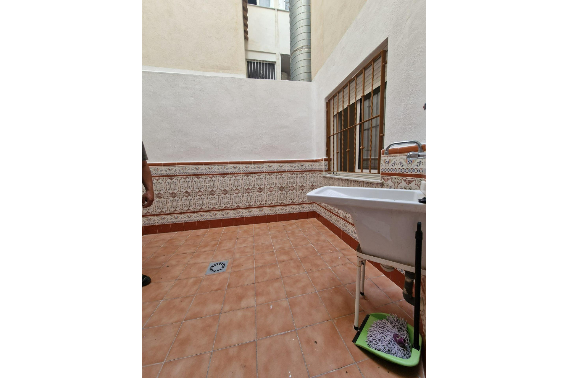 Resale - Apartment - Torrevieja - Paseo maritimo