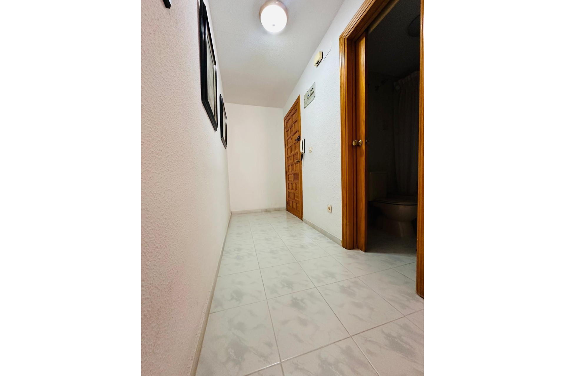 Resale - Apartment - Torrevieja - Paseo maritimo