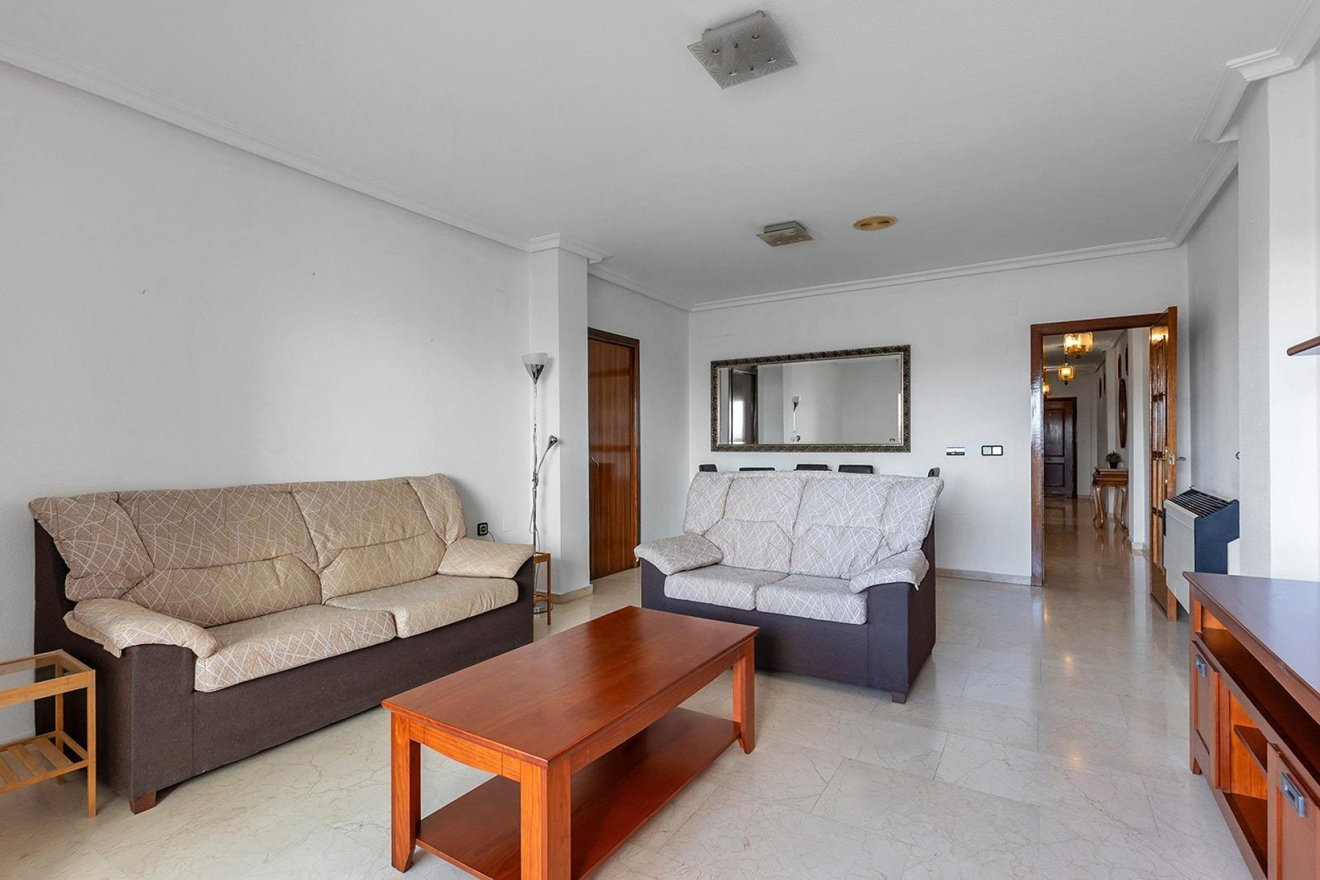 Resale - Apartment - Torrevieja - Paseo maritimo