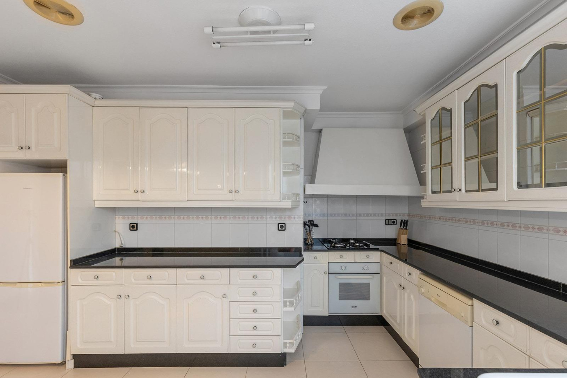 Resale - Apartment - Torrevieja - Paseo maritimo