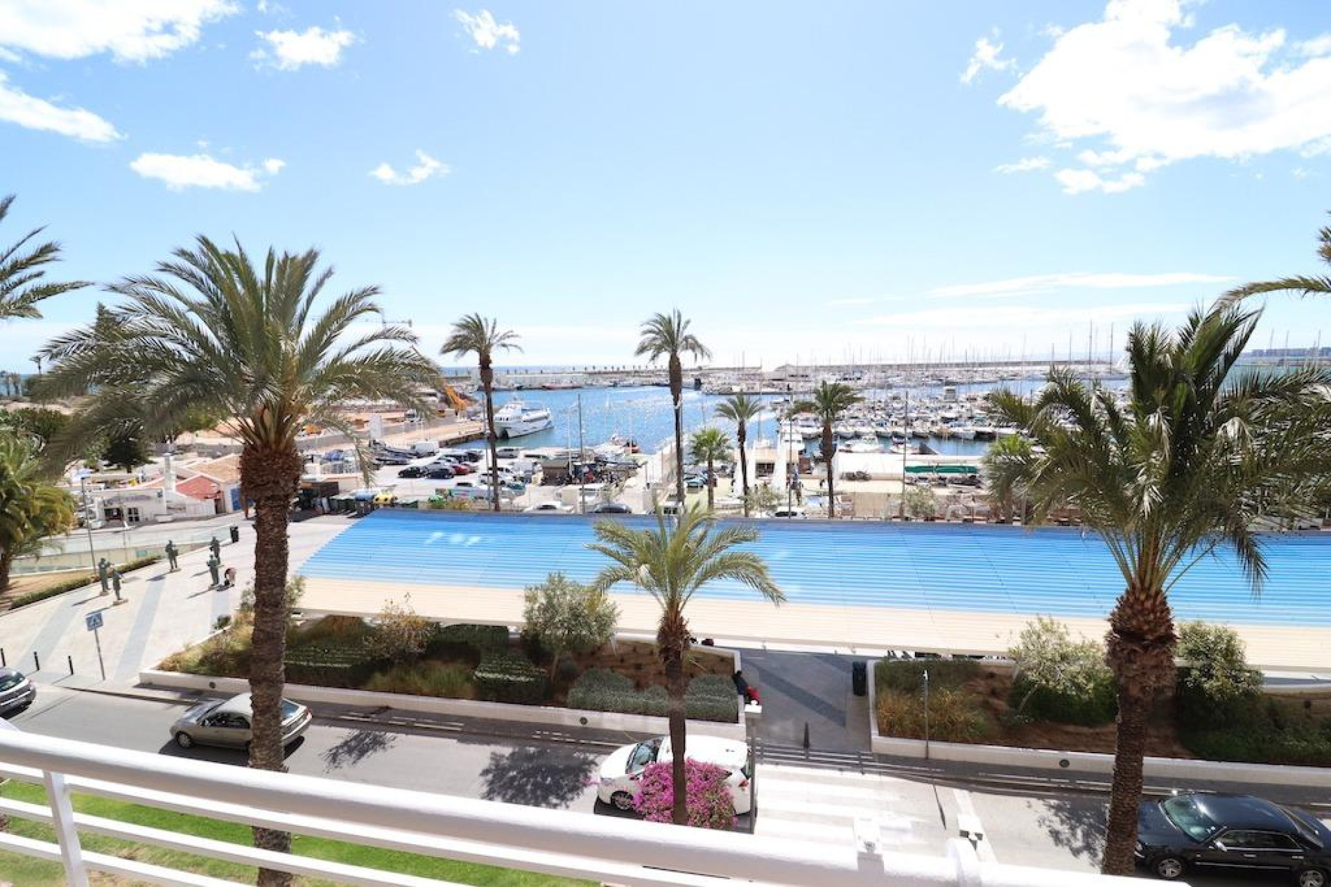 Resale - Apartment - Torrevieja - Paseo maritimo