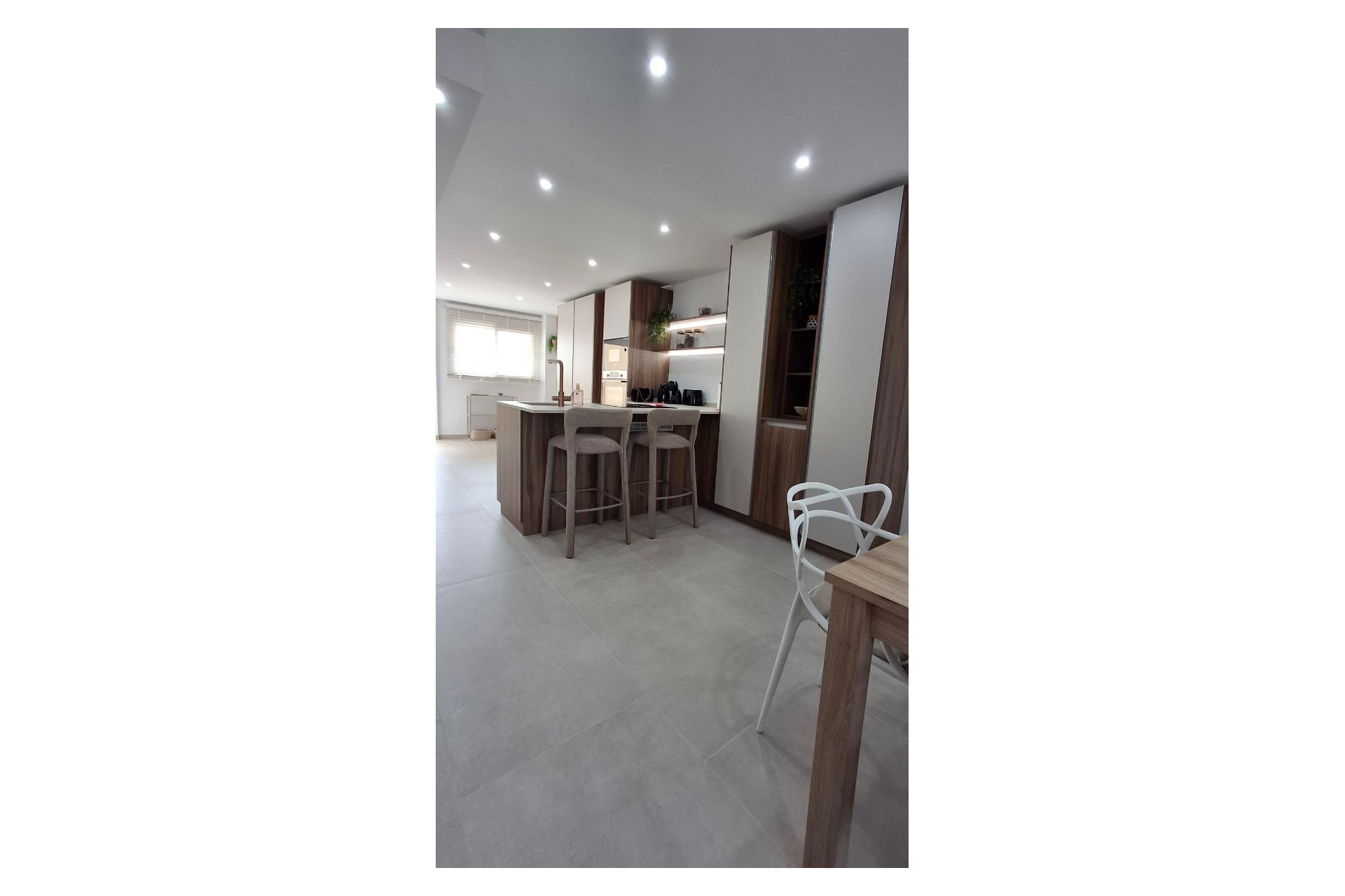 Resale - Apartment - Torrevieja - Playa Acequion