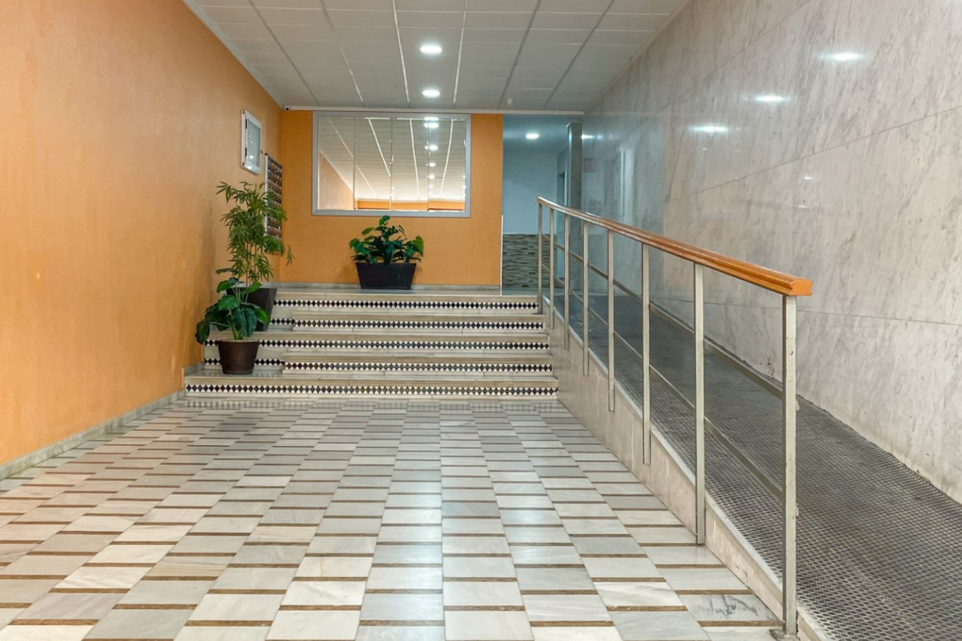 Resale - Apartment - Torrevieja - Playa Acequion