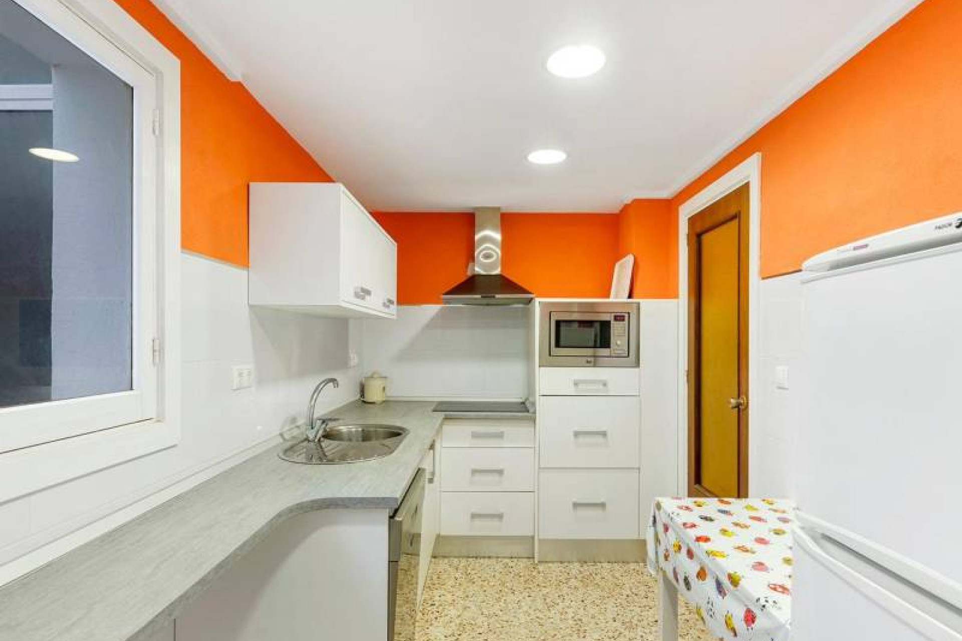 Resale - Apartment - Torrevieja - Playa de los locos