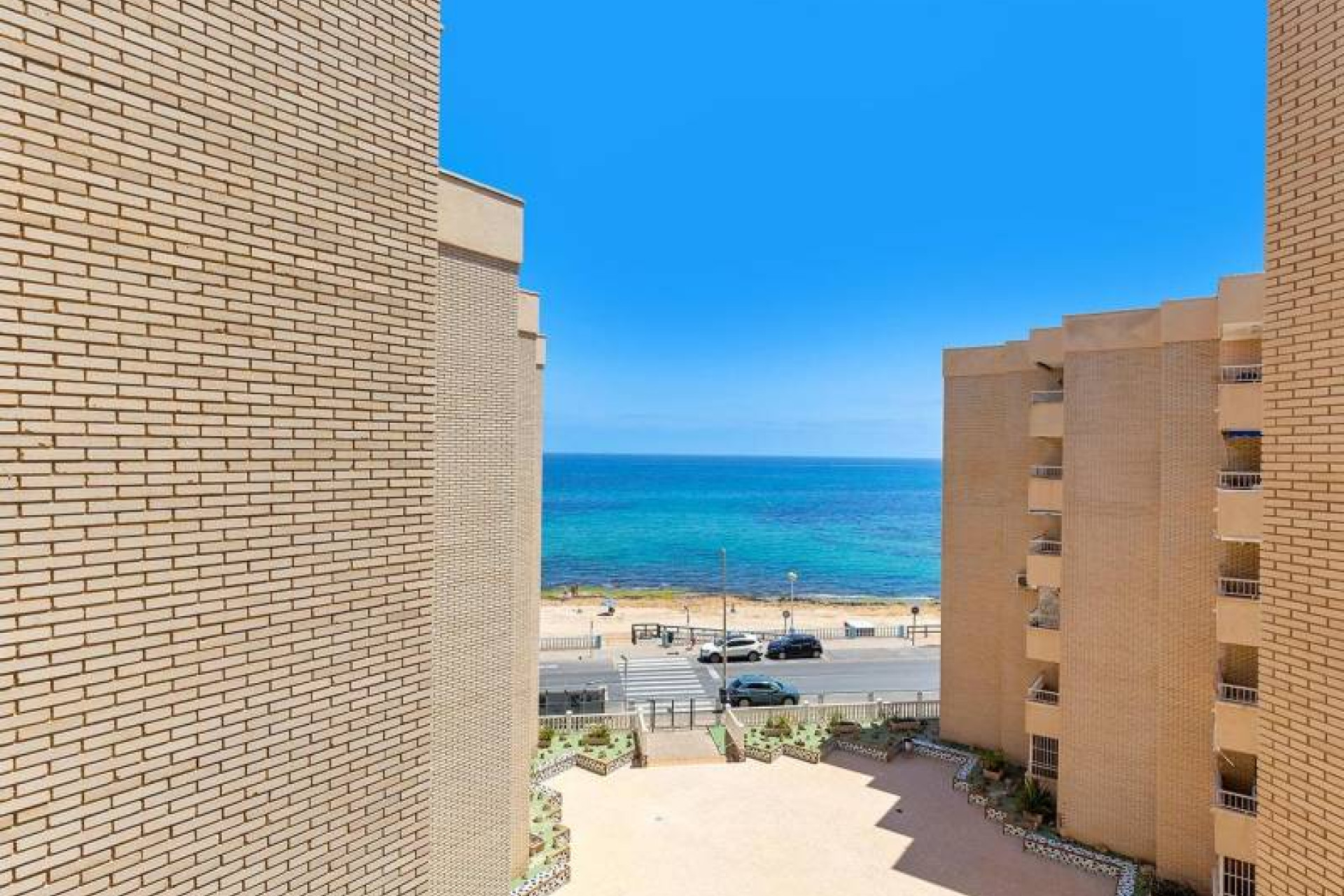 Resale - Apartment - Torrevieja - Playa de los locos