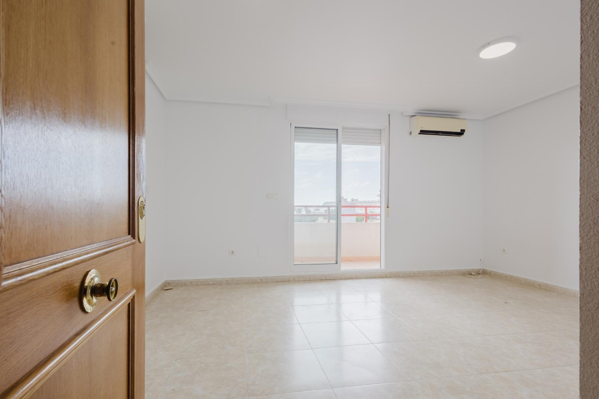 Resale - Apartment - Torrevieja - Playa de los locos