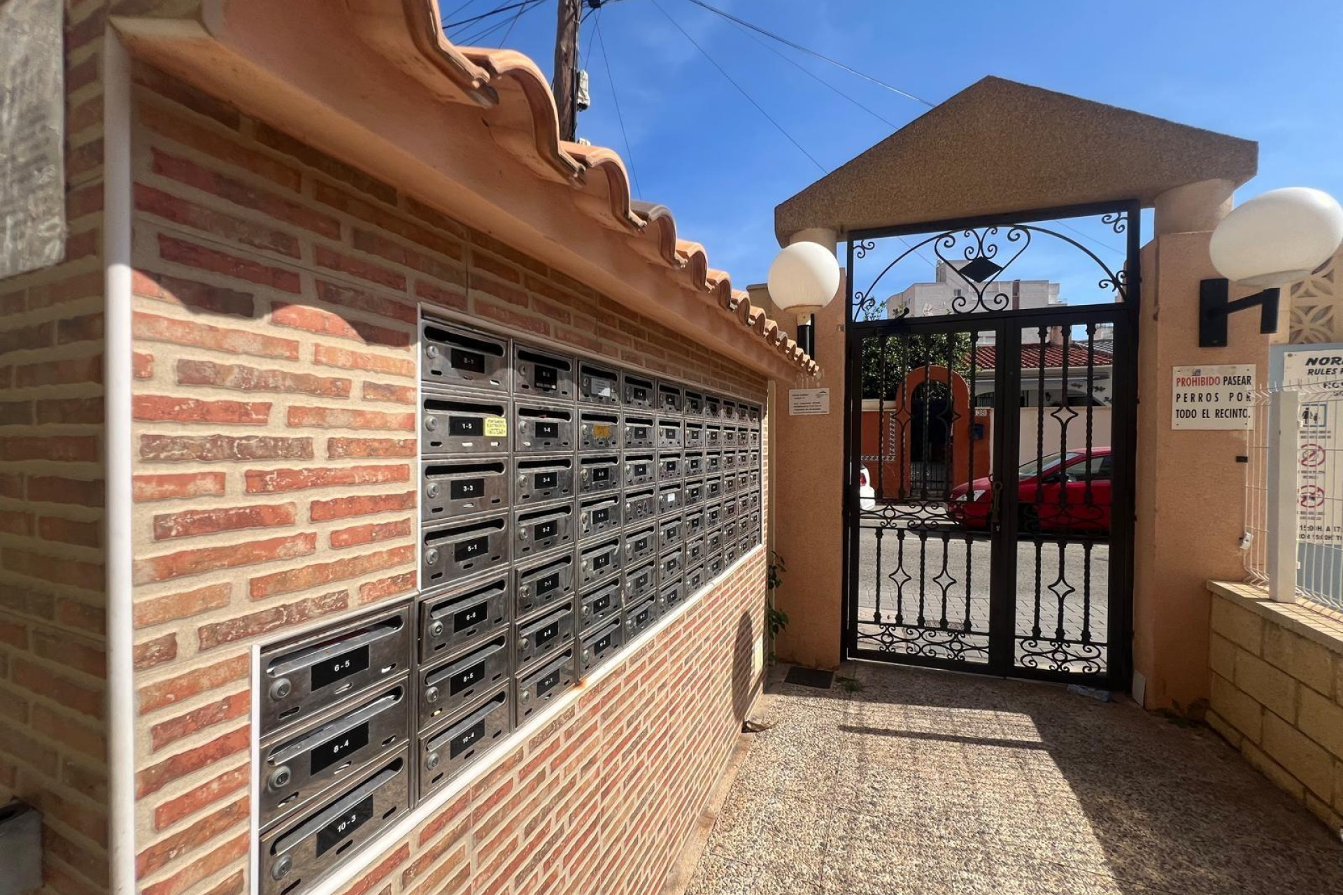 Resale - Apartment - Torrevieja - Playa de los locos